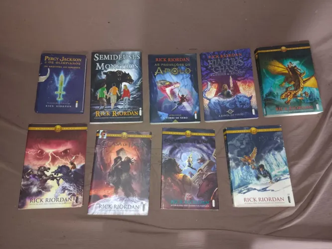 Livro 50 reais cada