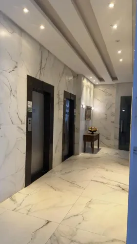 apartamento de 3 quartos em frente a praça Tamandaré no setor Oeste