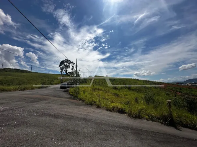 Terreno Comercial ou Residencial com 1.200m² à Venda
