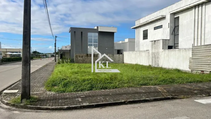 Excelente Lote Esquina - 240M - Segurança e Lazer Completo - Nova York ( Bairro Cajupirang
