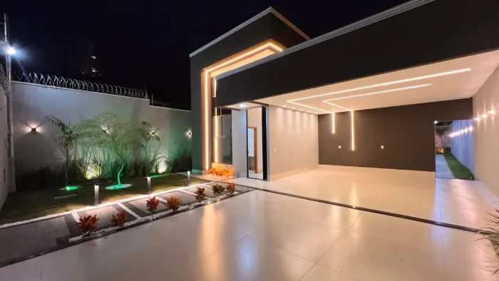 Casa Térrea 3 Suítes com Piscina - Pq. Amazônia