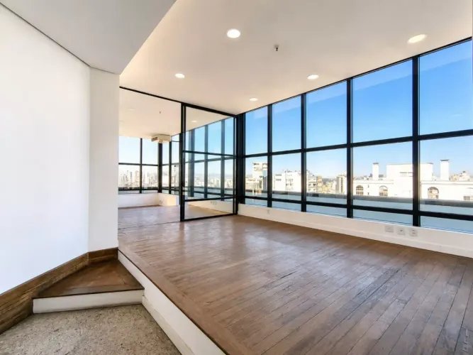 MOINHOS IMOBILIÁRIA ALUGA| Ampla Sala Comercial de 140m² no Moinhos de Vento