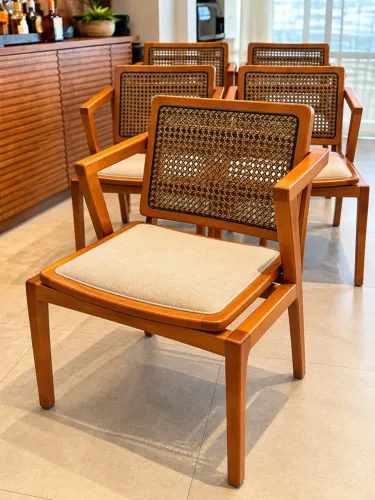 Vendo 5 cadeiras Madeira com Tela Sylvia designer
