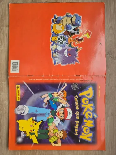 Albúm Figurinhas Pokemon Temos que pegar 1999 faltando 17 figurinhas - lote 2