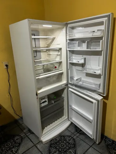 Refrigerador inverse Brastemp 127V