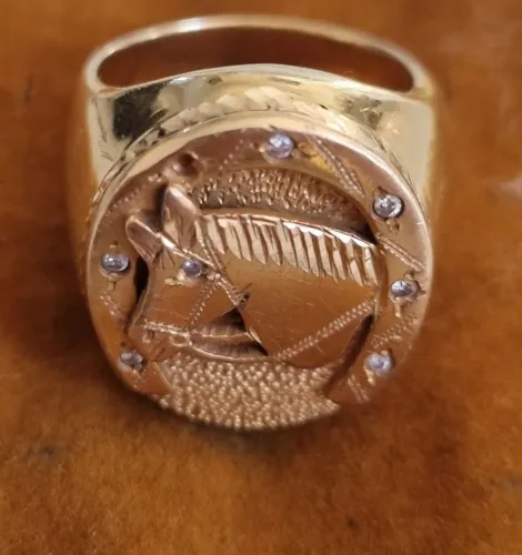 Anel em ouro 18k