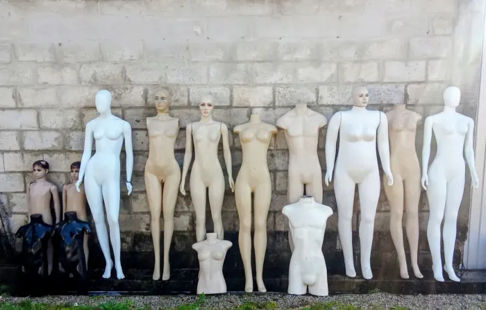 MANEQUINS VARIADOS 