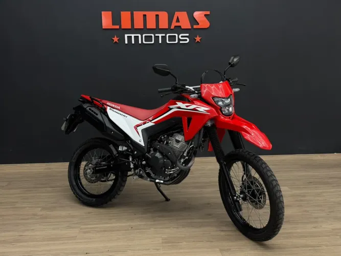 Tornado 300 Vermelha 2025 ABS FlexOne - Apenas 7.600 KM.