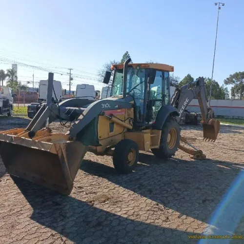 RETROESCAVADEIRA JOHN DEERE 310 4X4 6,5 TON