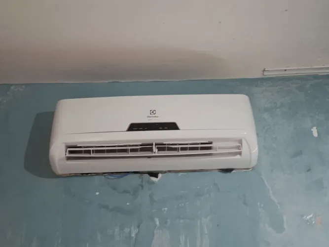 Ar condicionado Eletrolux excelente estado