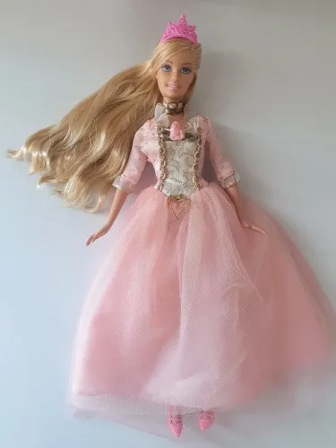 Barbie anneliese princesa e a plebeia 