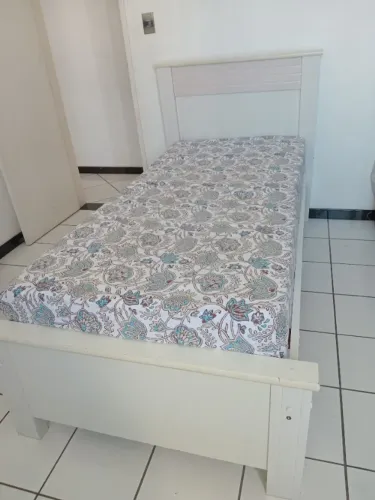 Cama de solteiro MDF