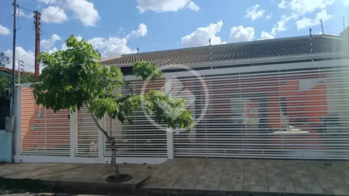 Morada do ouro casa com edícula nos fundos, 3 quarto sendo 2 suítes, garagem para 4 carros