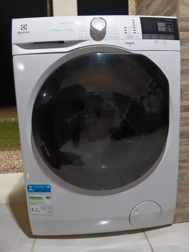 Máquina lava e seca