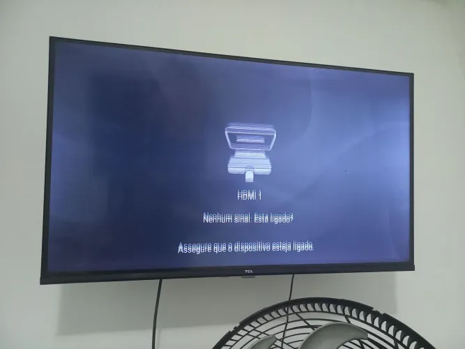 TV TCL COM DEFEITO NO LED
