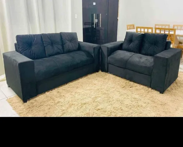 Sofá 2/3 lugares com almofada 