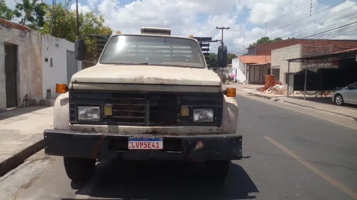 Caminhão Chevrolet ano 1986 f 11000