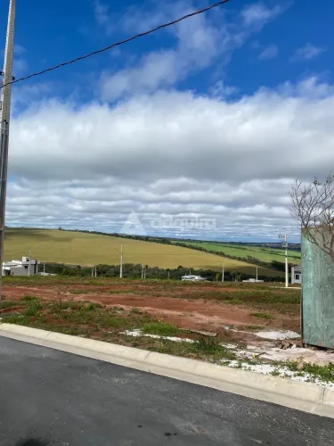 Terreno em condomínio