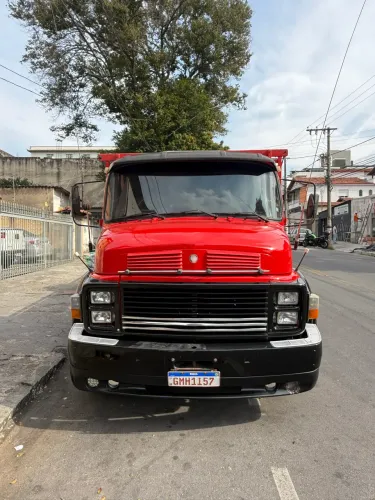 Mb 1313 carroceria