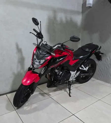 CB 300F Twister