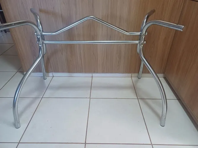 Base Cromada para Mesa ( Grande)