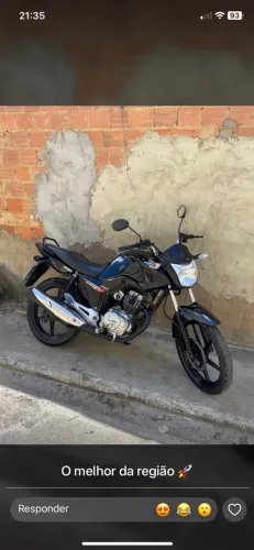 Vendo moto toda certinha ipva pago pronta pra transferência