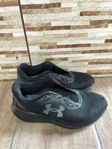 TÊNIS UNDER ARMOUR
