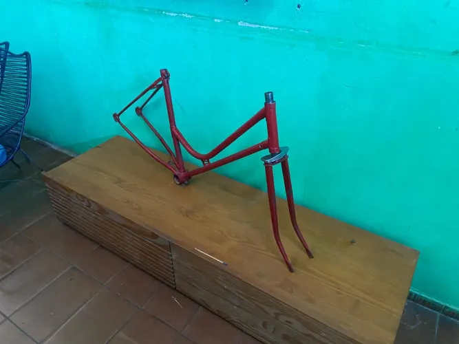 QUADRO MONARK FEMININO - ANOS 80