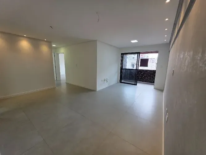 Apartamento 3 Quartos, varanda, 104m², 2 Vagas, Nascente com Suíte e Closet, Edf Portland