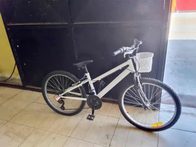 Bicicleta aro26 seminova
