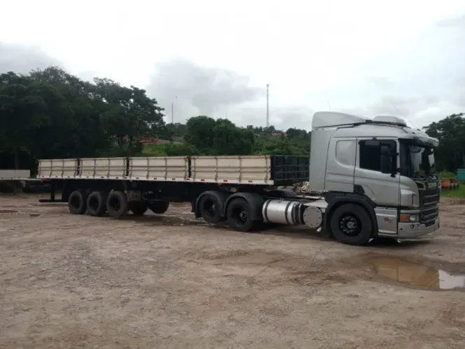 Scania P360 ano 2014