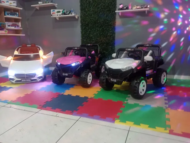 Jeep elétrico infantil novo últimas unidades aceitamos cartão