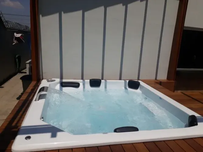 Spa para 5 lugares. 2.00 x 2.00 x 0.80 completo!! Confira