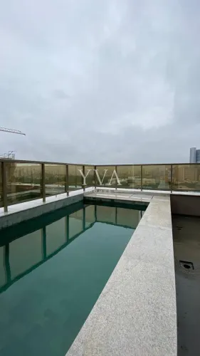 Cobertura duplex nova com piscina 475 m², 3 quartos sendo 3 suítes à venda na rua Oscar Fr