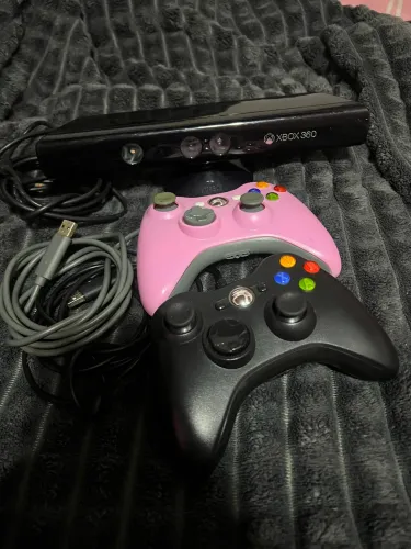 KINECT XBOX 360 + CONTROLES