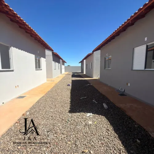 Casas em condomínio com 2 quartos no Bônus Moradia no Figueiras do Parque