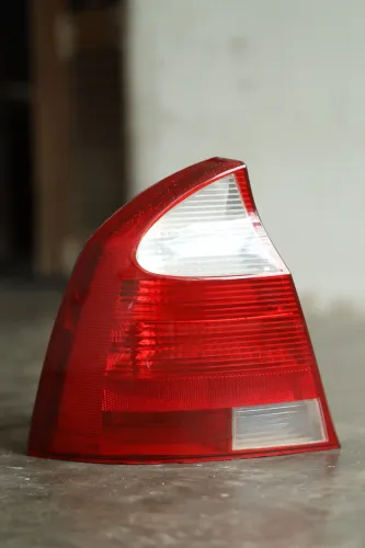 Lanterna traseira corsa premium sedan LE original GM