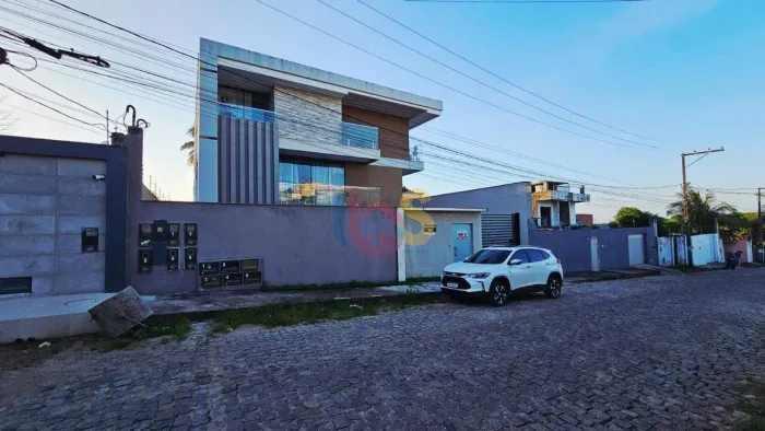 VENDO TRIPLEX COM 03 SUÍTES COM VISTA PARA O MAR LOTEAMENTO PEROLA DO MAR
