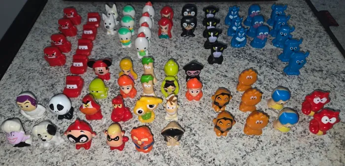 Lote Gogo's Disney - muitos repetidos