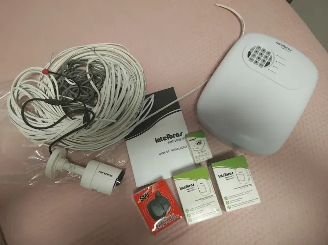  Alarme Intelbras modelo AMT 2008 RF