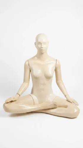 Manequim branco feminino Yoga