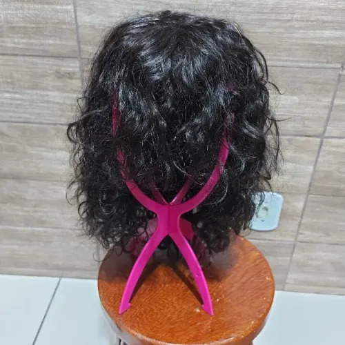 Peruca Wig Humano cacheado.