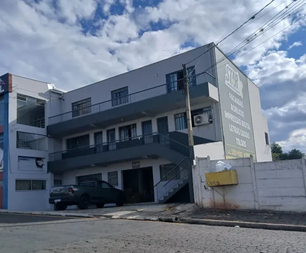 SALA COMERCIAL PARA LOCAÇÃO EM OFICINAS