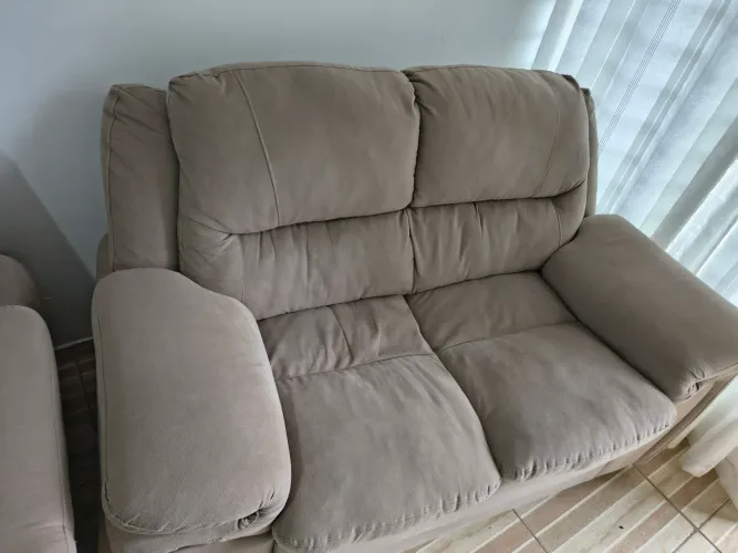 Sofá 2 lugares 