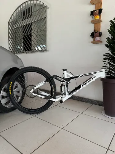 quadro Scott Genius aro 26