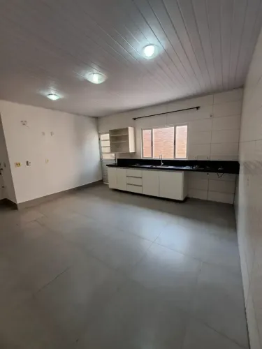 CASA TÉRREA COM 3 QUARTOS À VENDA - COND MONACO