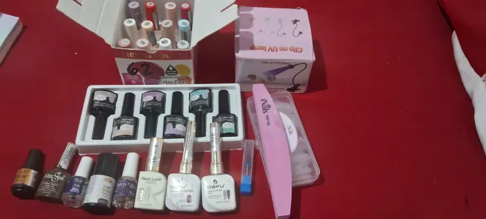 Esmaltes preparadores lâmpada led e outros itens