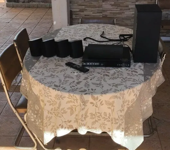 Home Theater LG 1000W RMS (Modelo LHB625M)