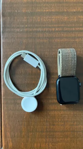 Apple Watch Series 8 (GPS + Celular)