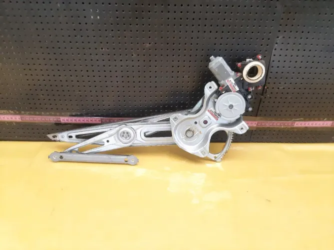Motor Máquina Vidro Elétrico Dianteira Esquerda Yaris 2019